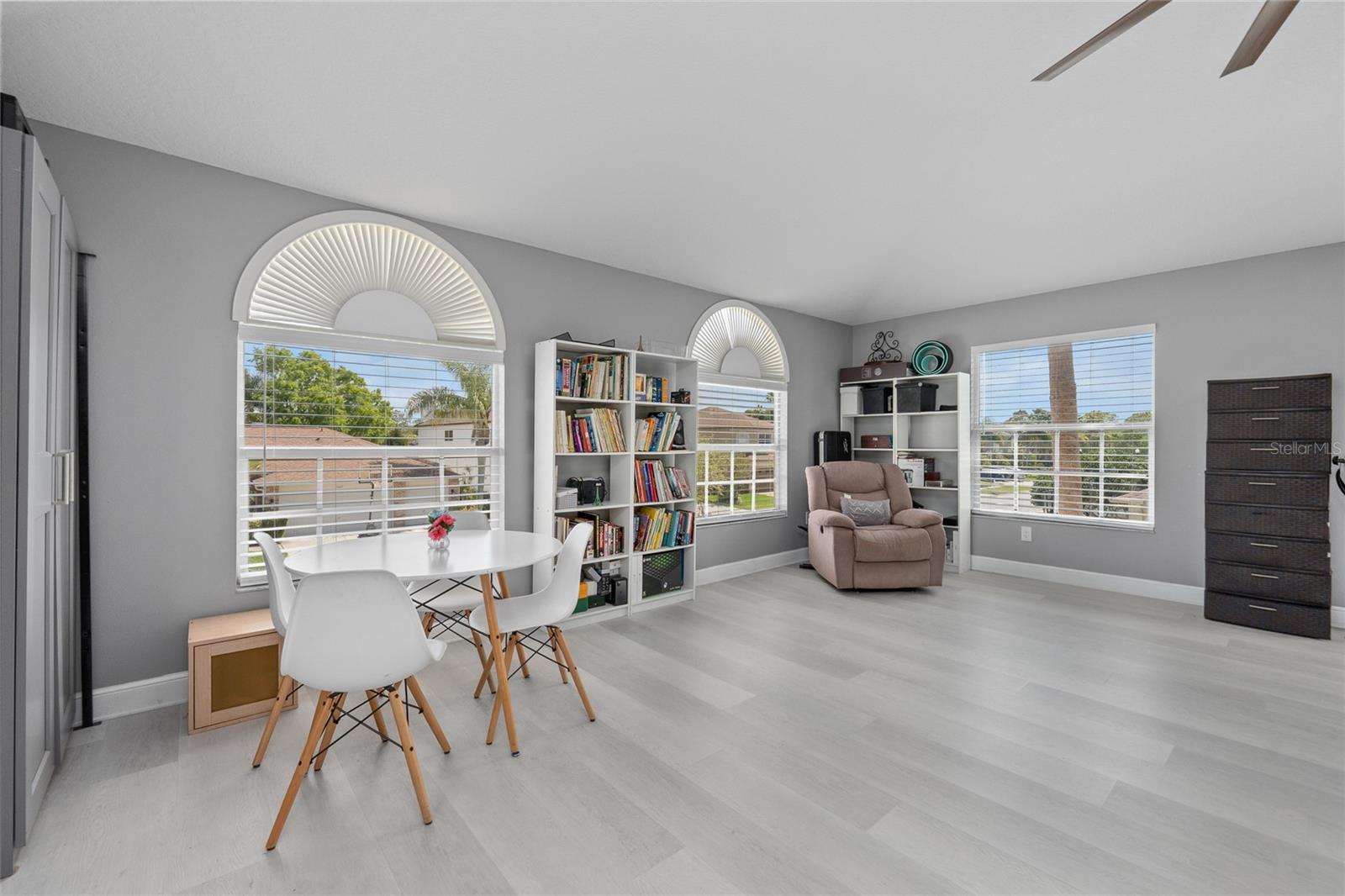 WINDSOR PARK AT THE EAGLES-FI - Residential