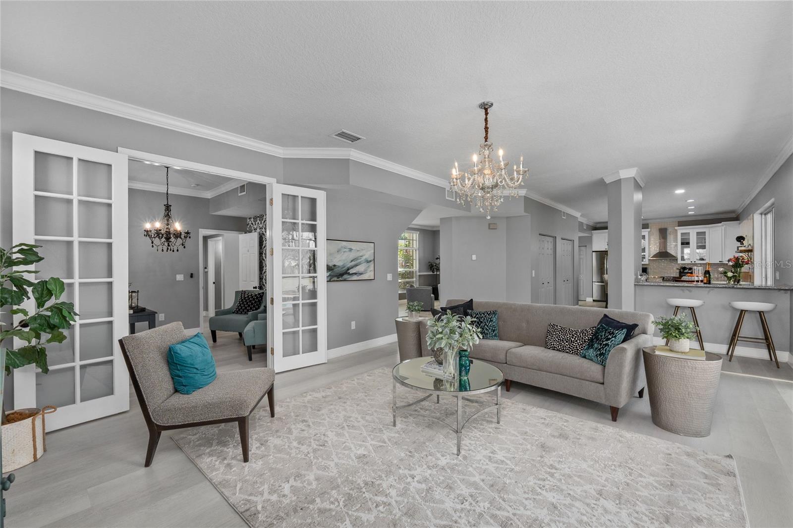 WINDSOR PARK AT THE EAGLES-FI - Residential