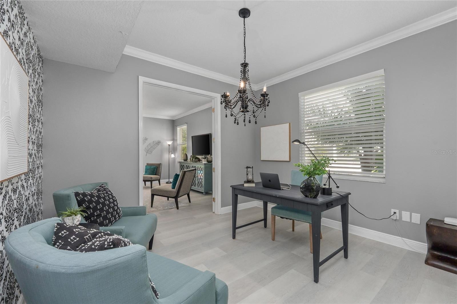 WINDSOR PARK AT THE EAGLES-FI - Residential