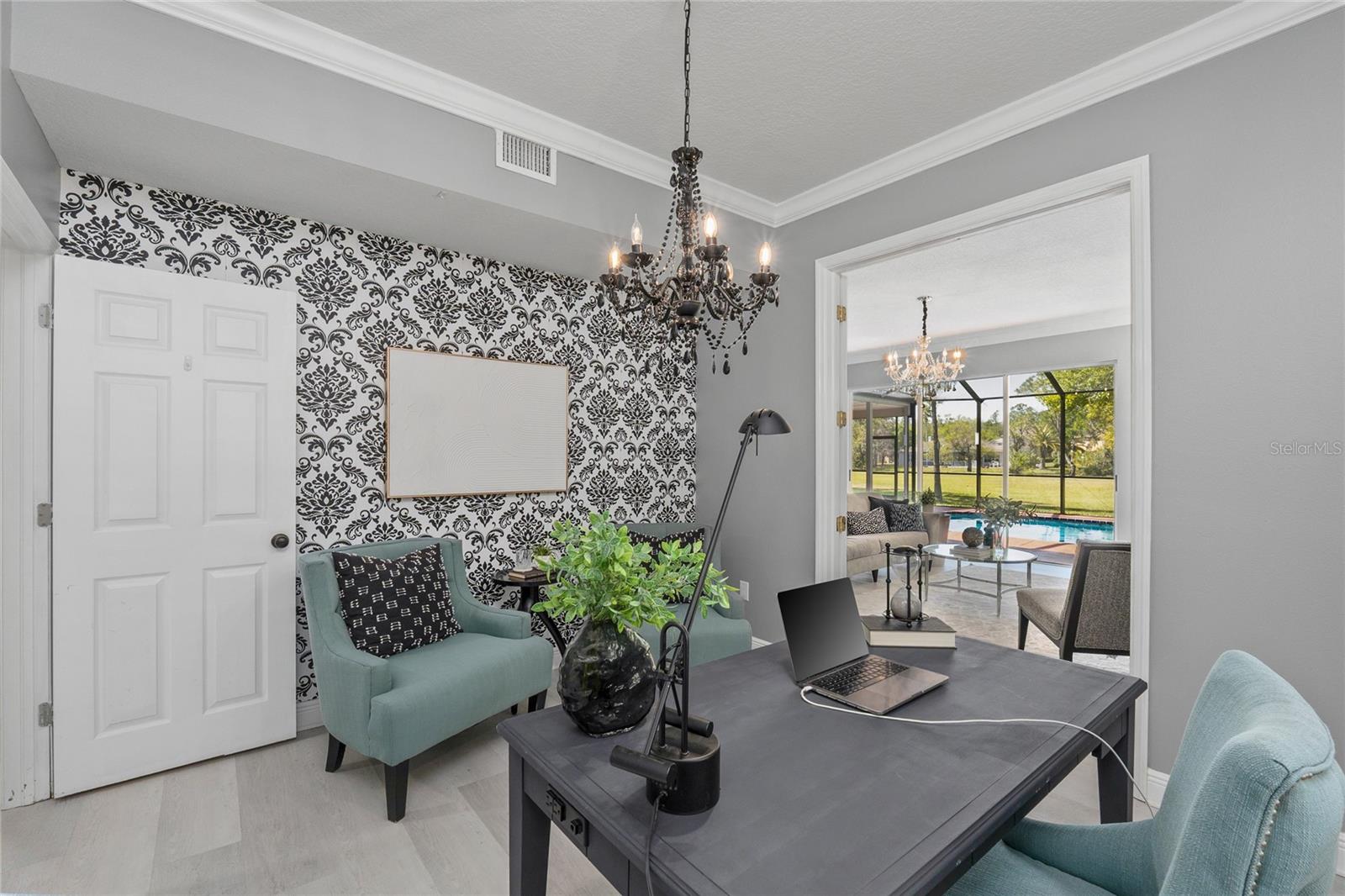 WINDSOR PARK AT THE EAGLES-FI - Residential