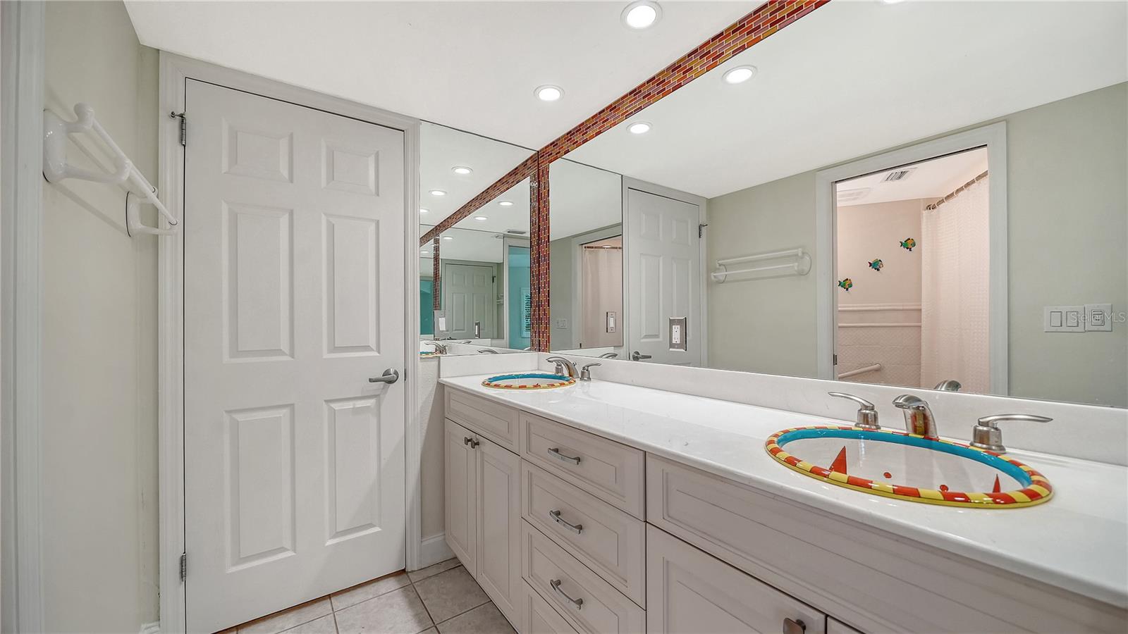 WESTCHESTER APTS - Residential