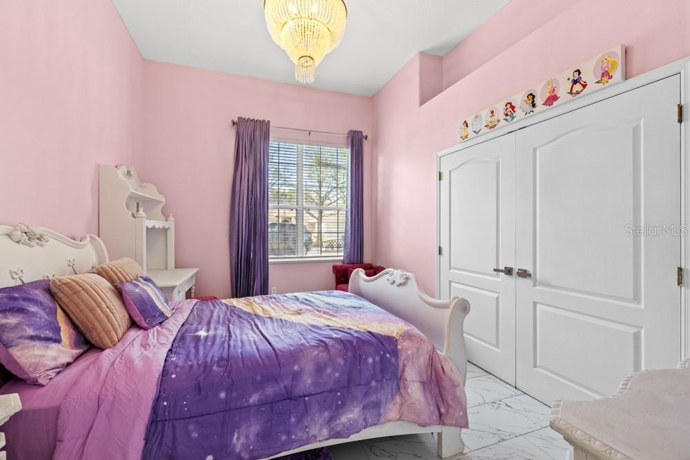 BRISTOL PARK PH 02 - Residential