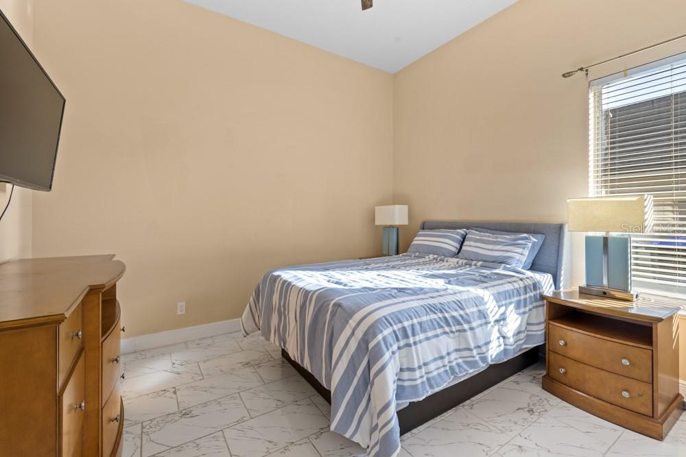 BRISTOL PARK PH 02 - Residential