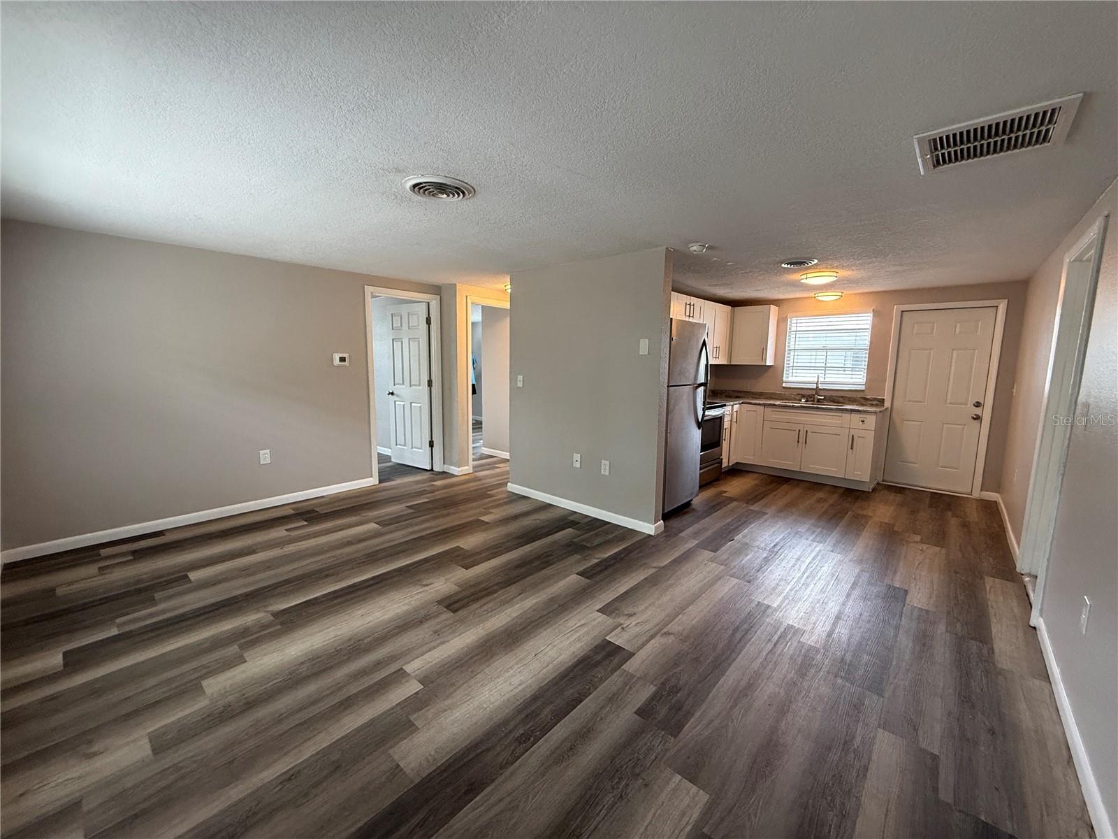 NOKOMIS - Residential Lease