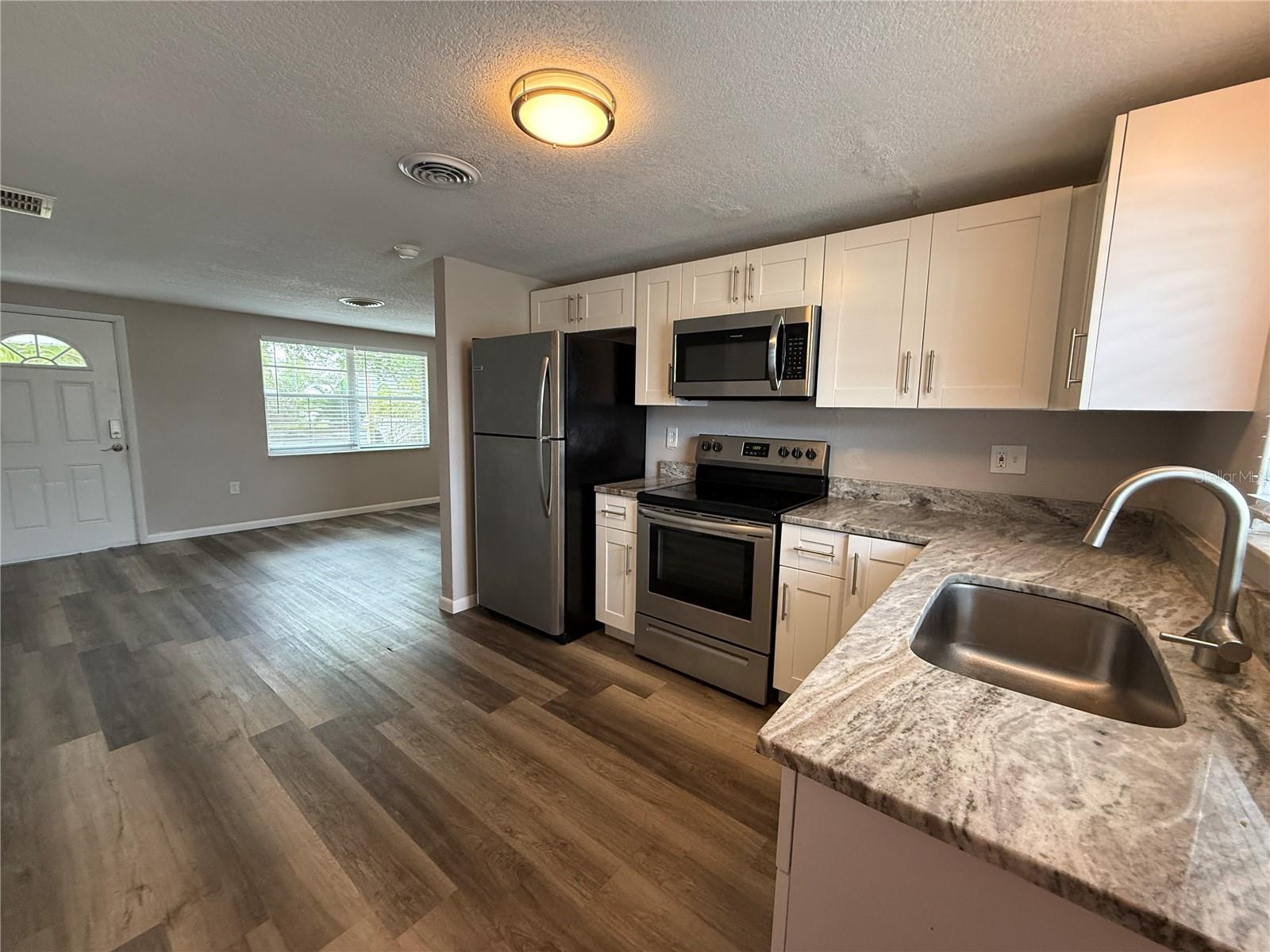 NOKOMIS - Residential Lease