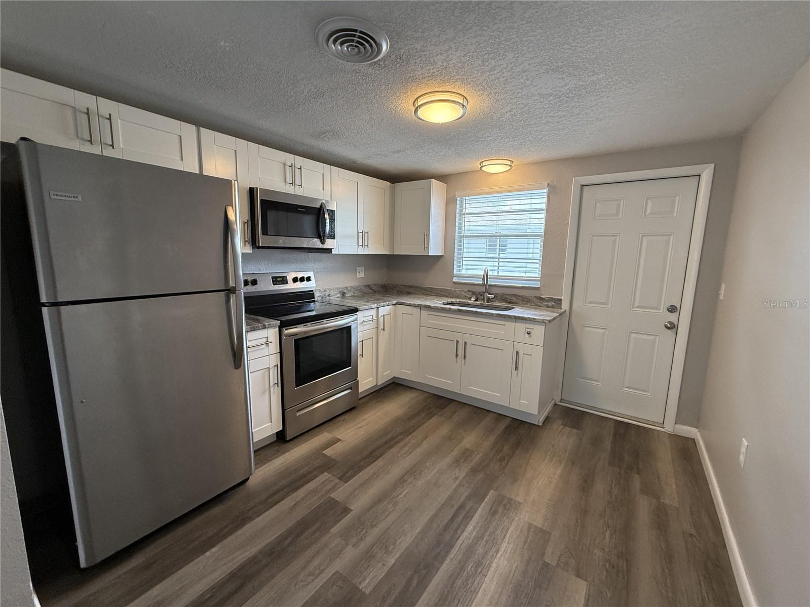 NOKOMIS - Residential Lease