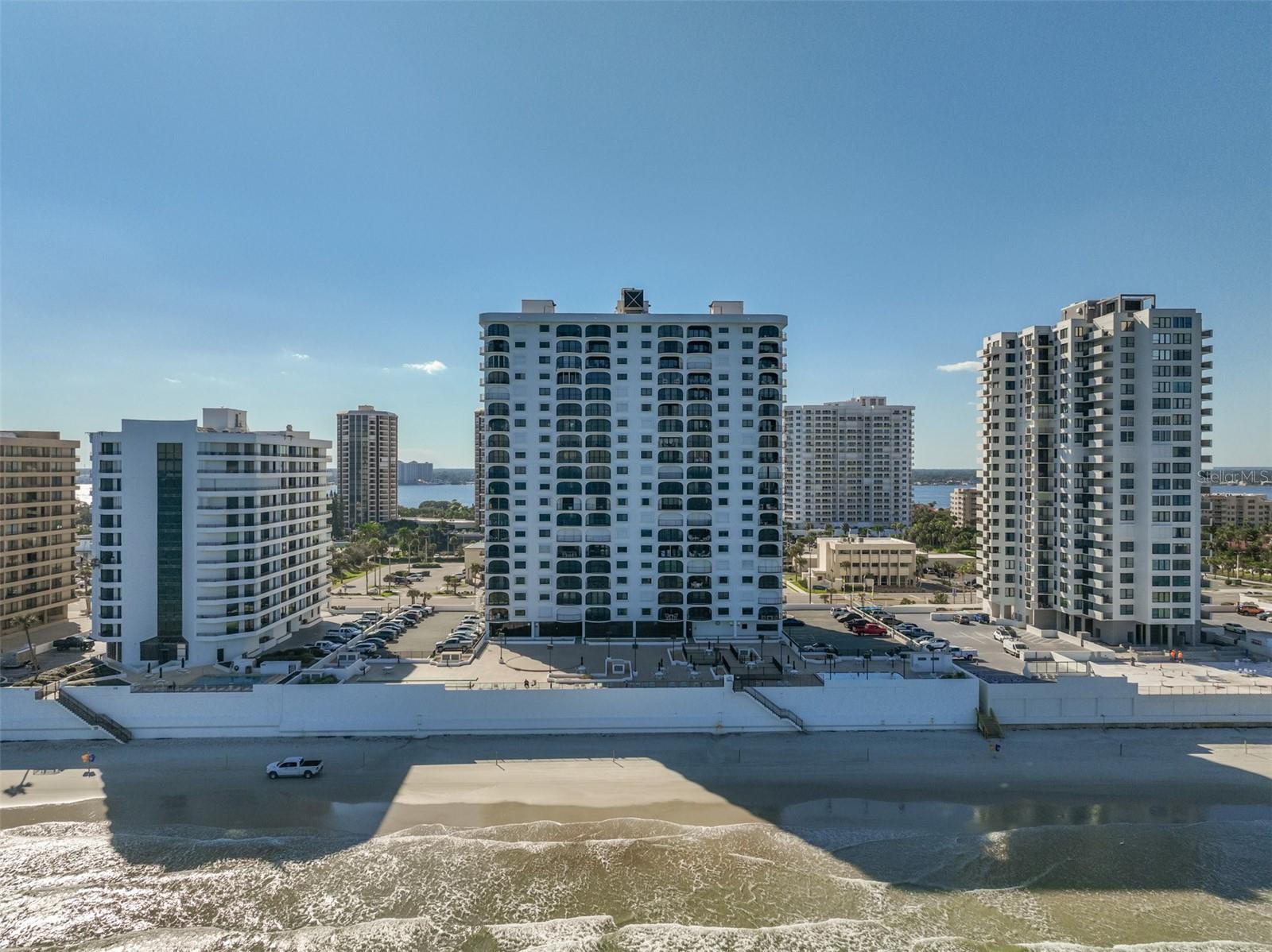 OCEAN FOUR - Residential