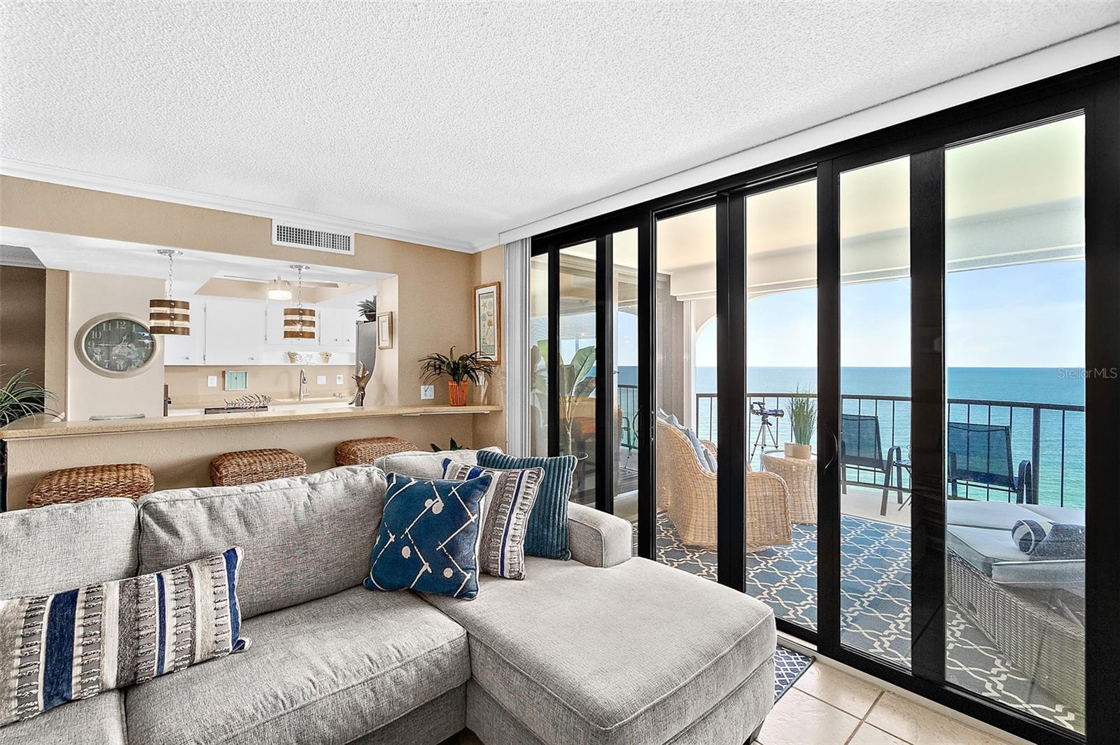 OCEAN FOUR - Residential