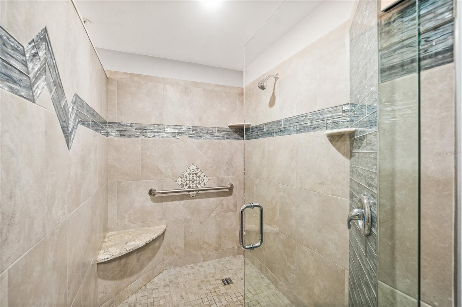 OCEAN FOUR - Residential