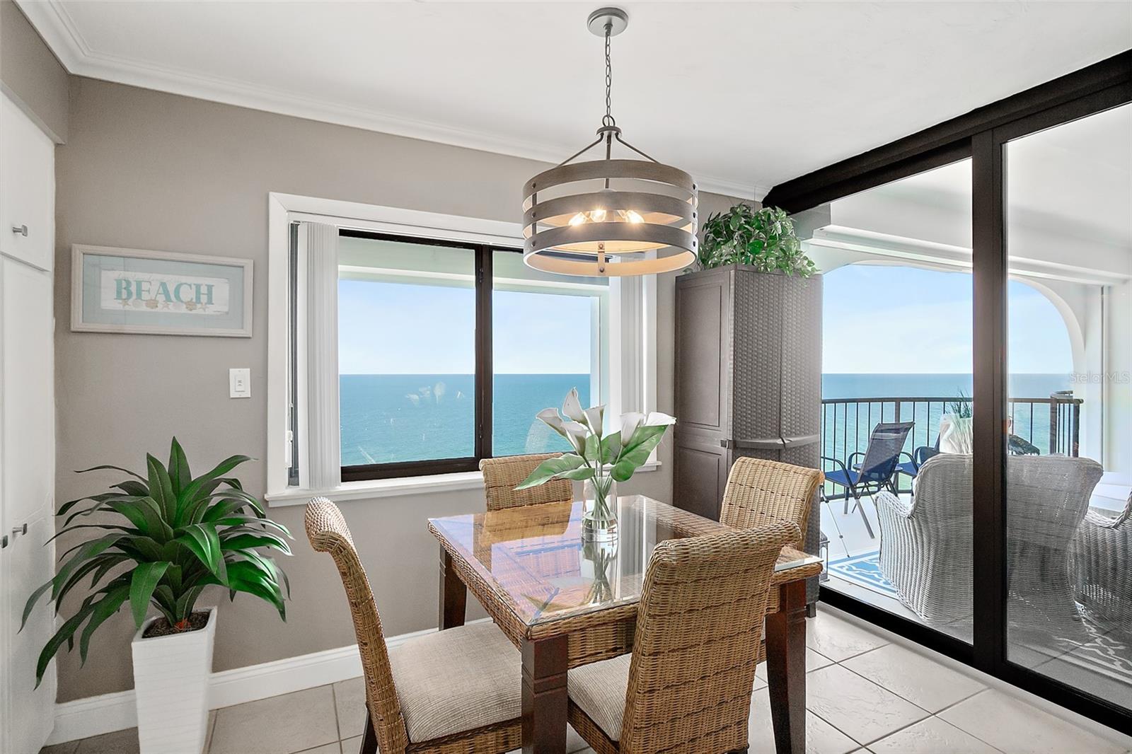 OCEAN FOUR - Residential