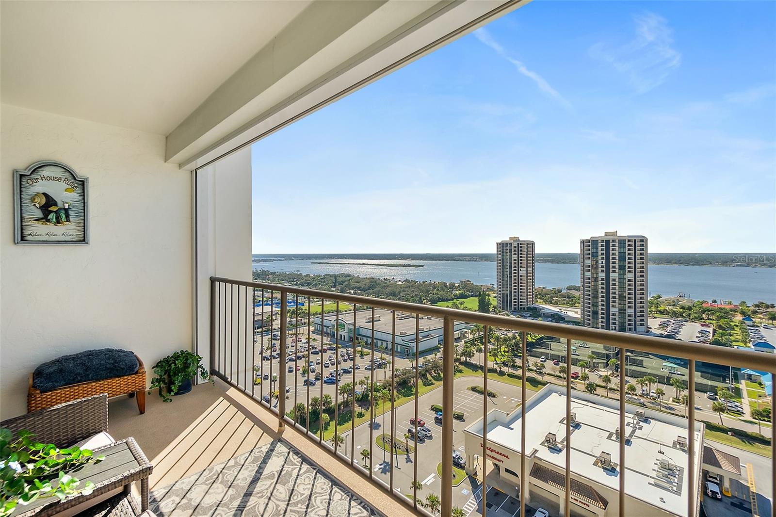 OCEAN FOUR - Residential