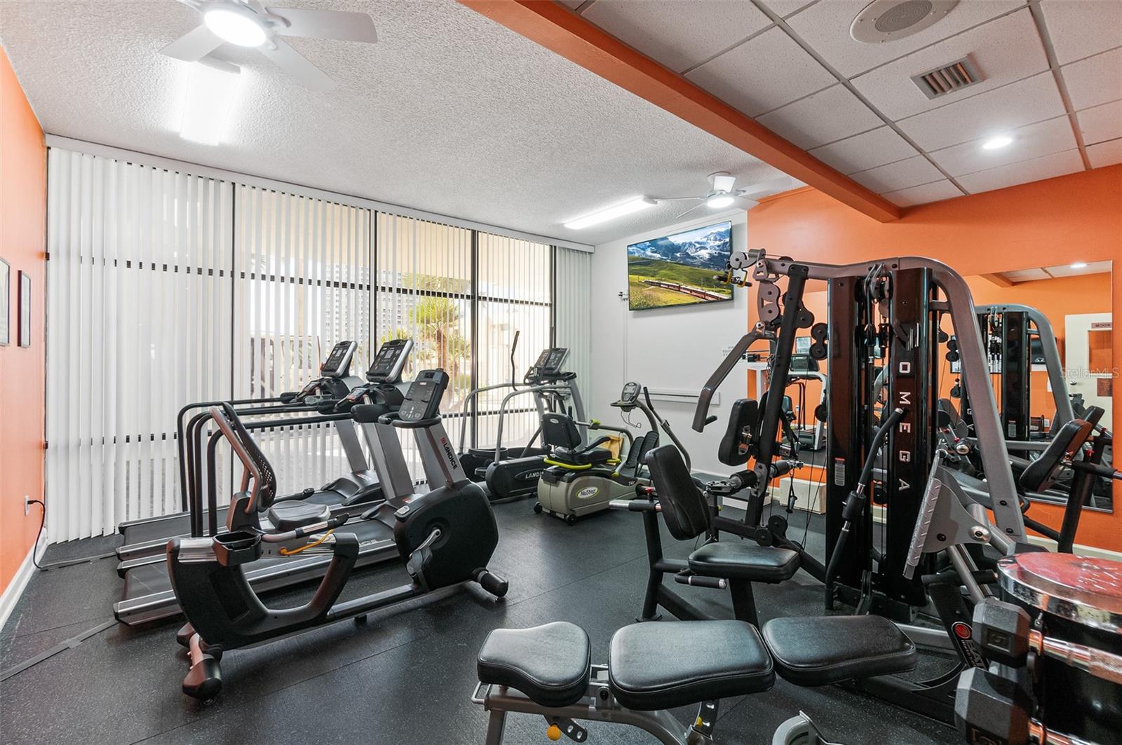 OCEAN FOUR - Residential