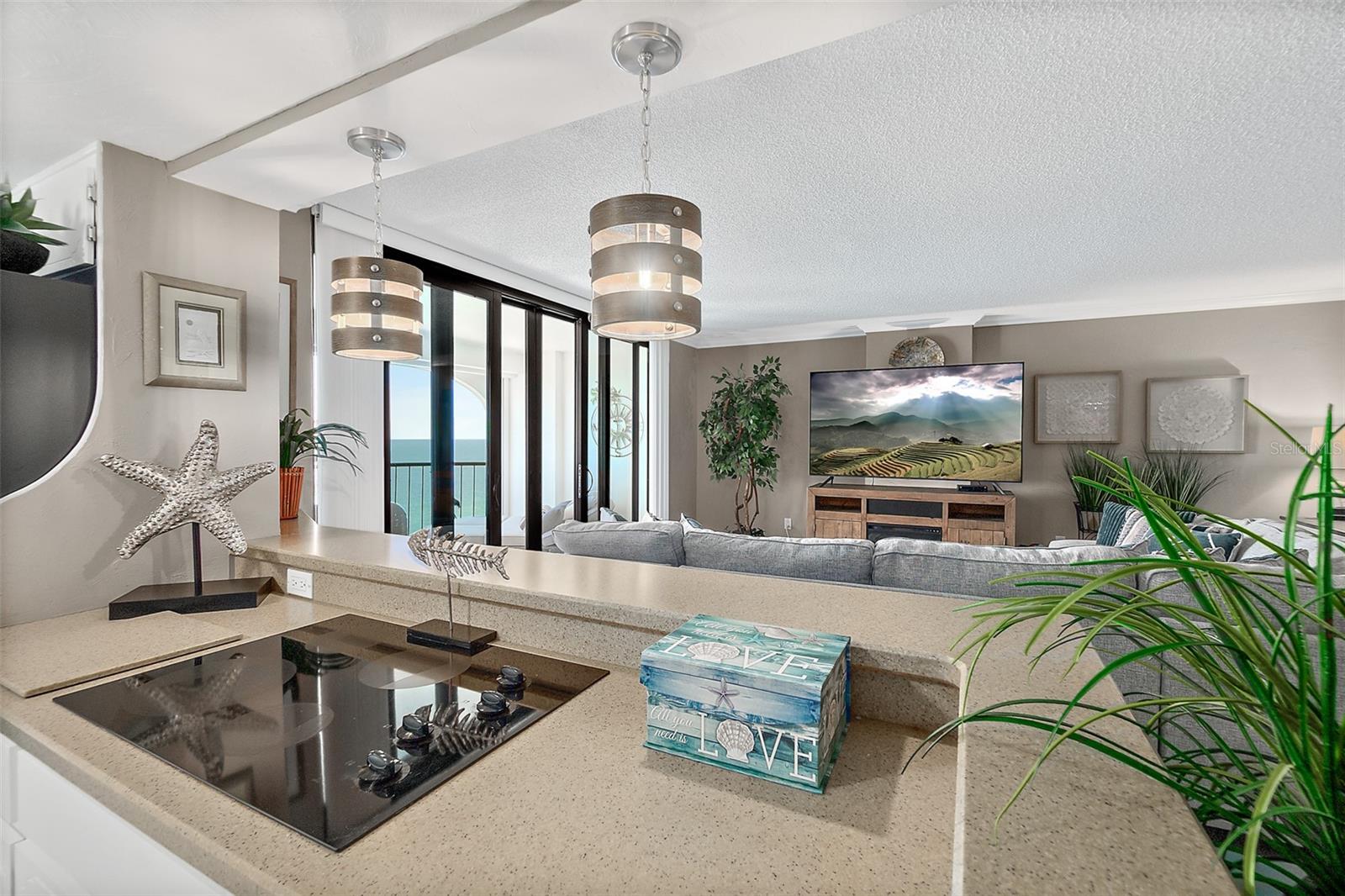 OCEAN FOUR - Residential