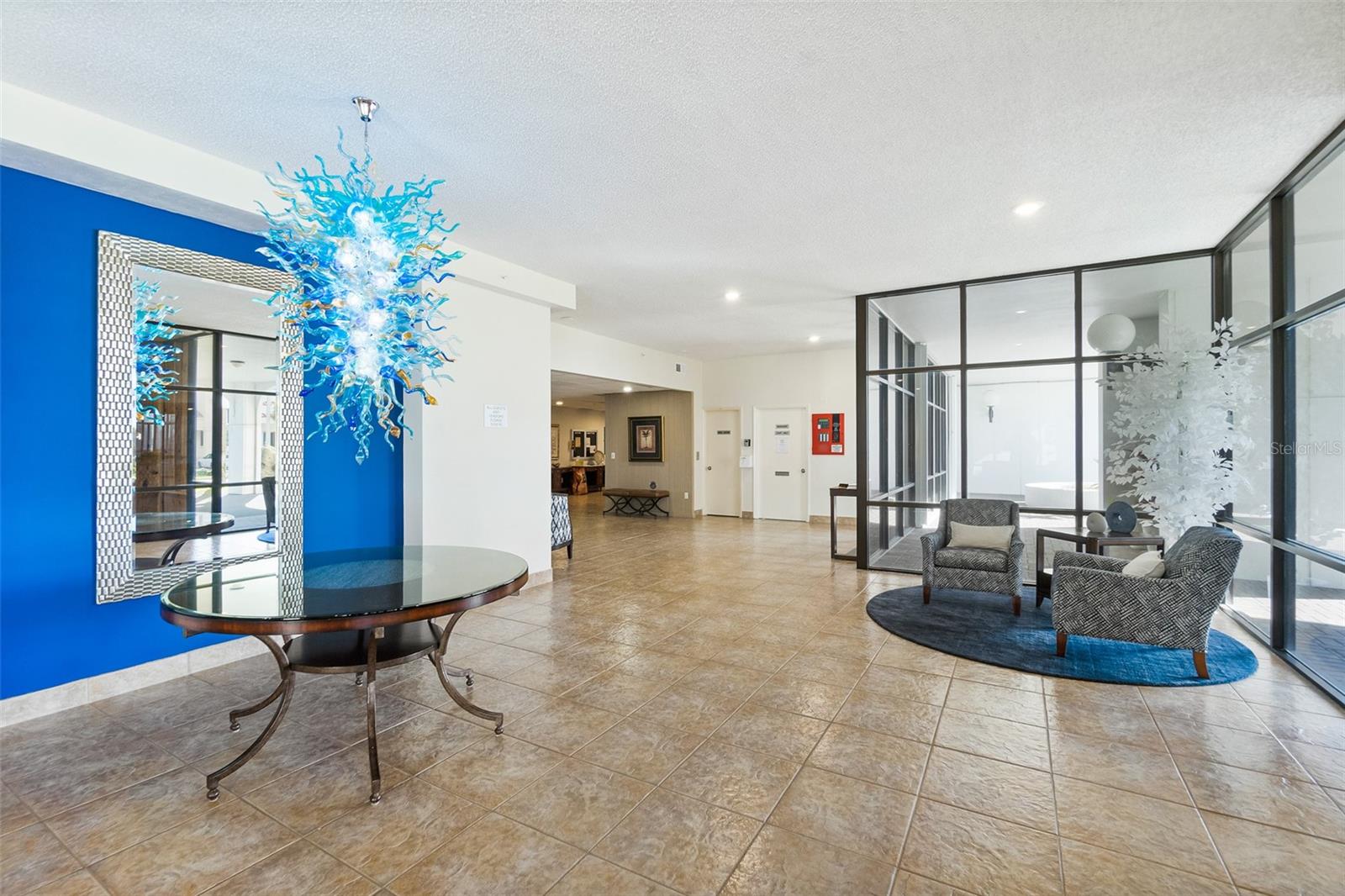 OCEAN FOUR - Residential