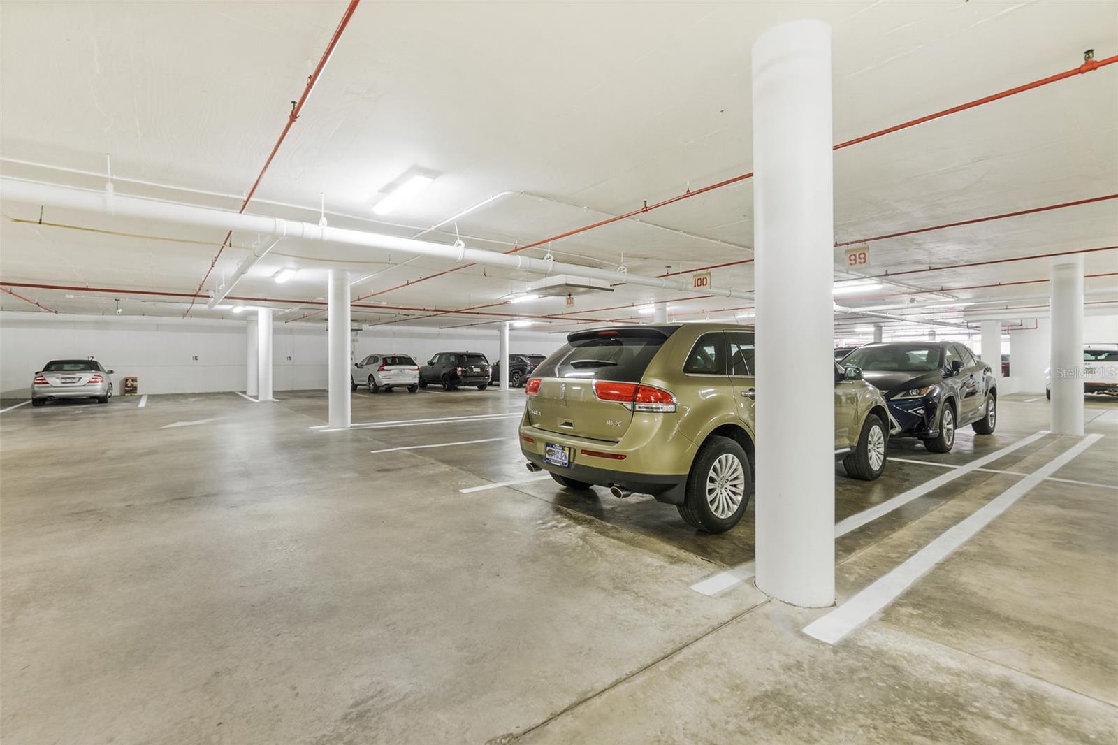 OCEAN FOUR - Residential