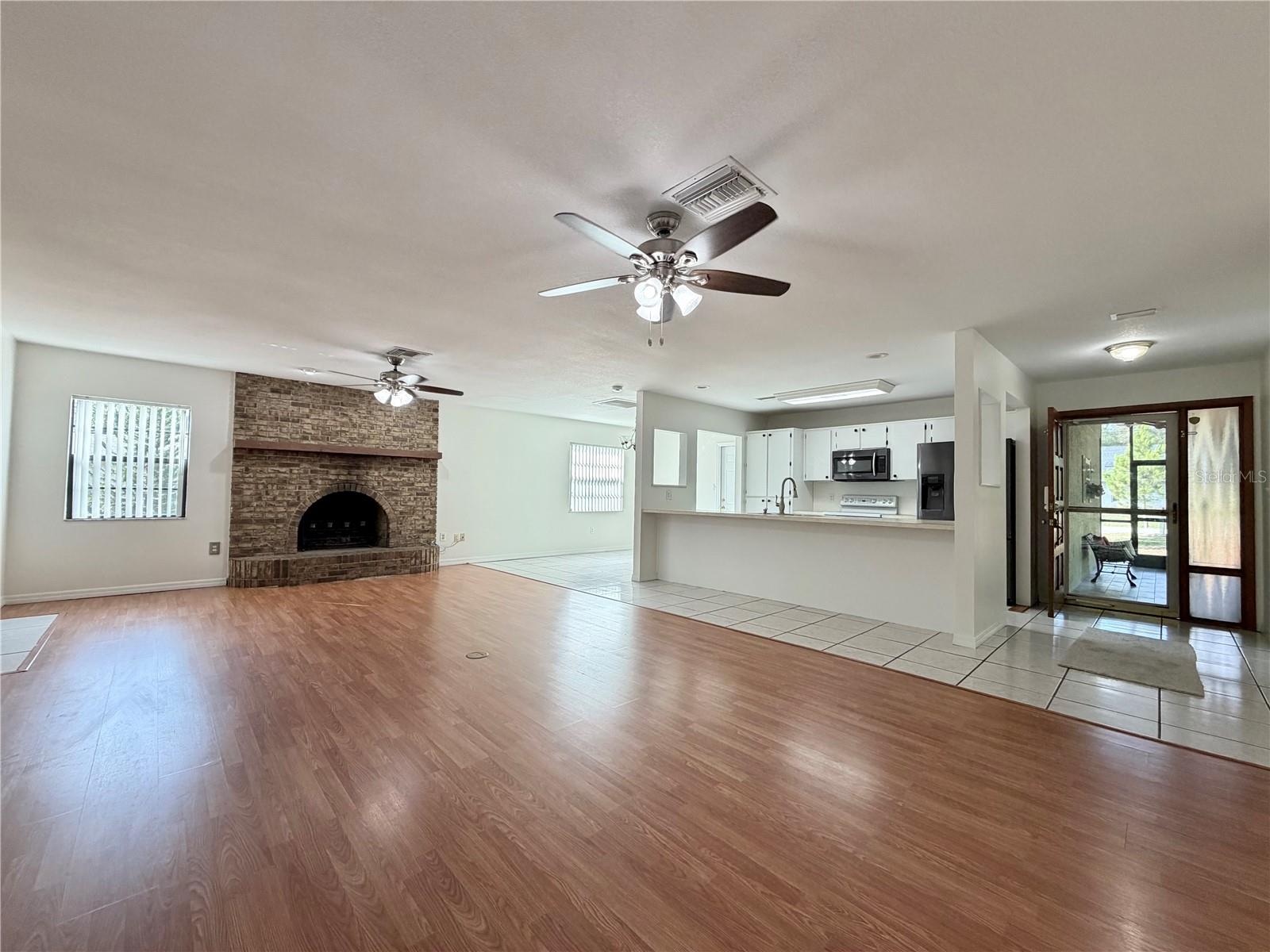 GOLDEN ACRES - Residential