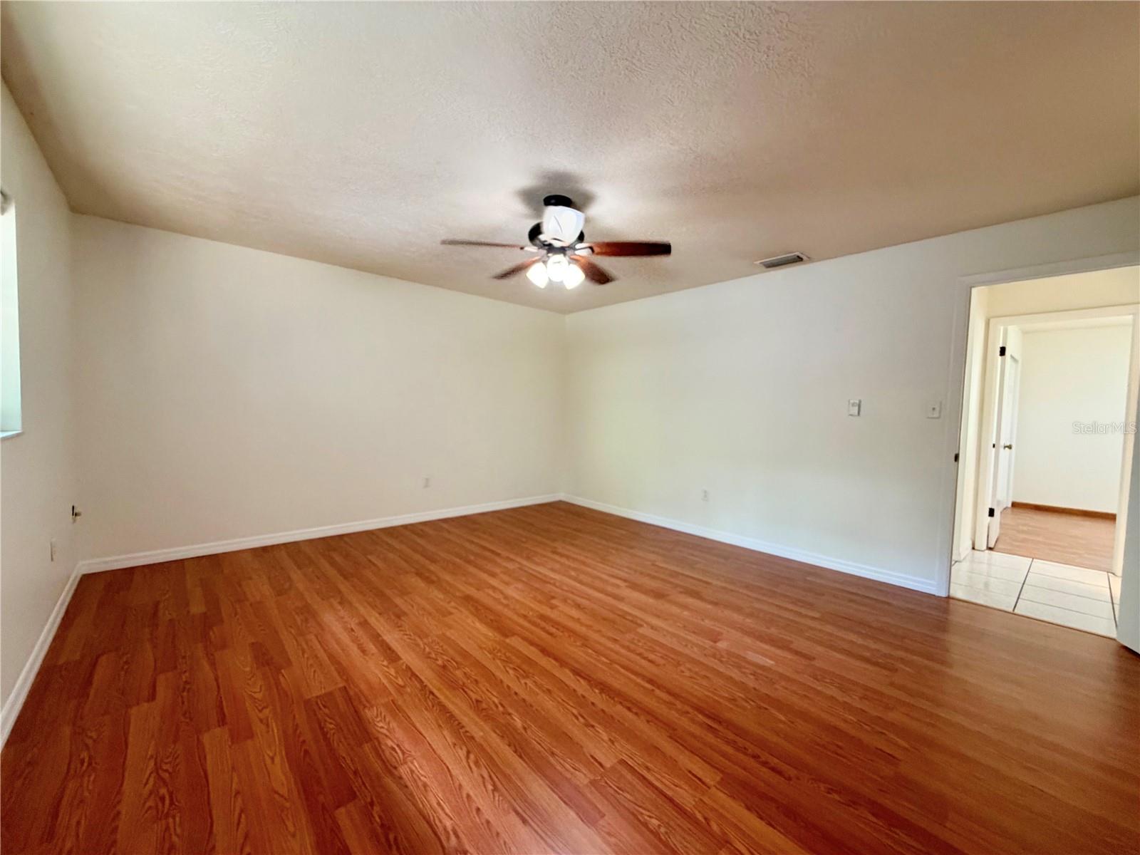GOLDEN ACRES - Residential