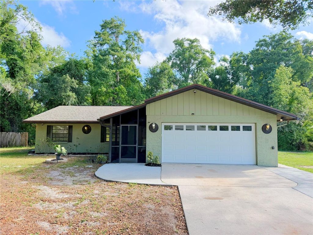 Photo of 10849 Lakeview Drive, New Port Richey, FL 34654 (MLS # W7885895)