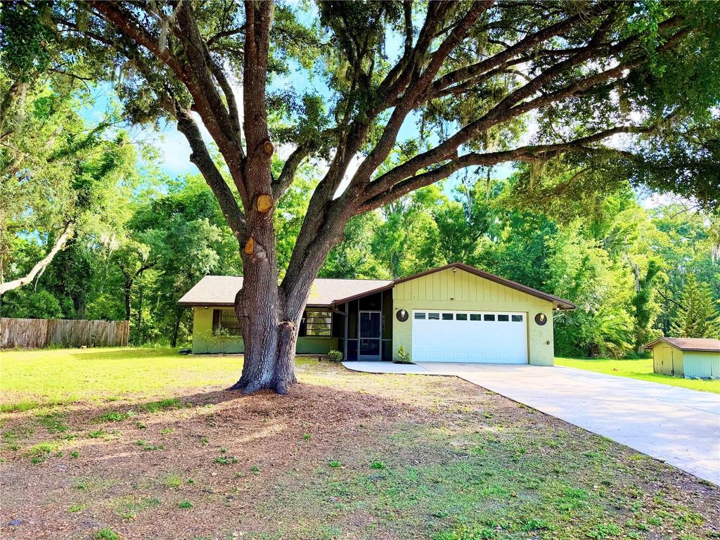 Photo of 10849 Lakeview Drive, New Port Richey, FL 34654 (MLS # W7885895)