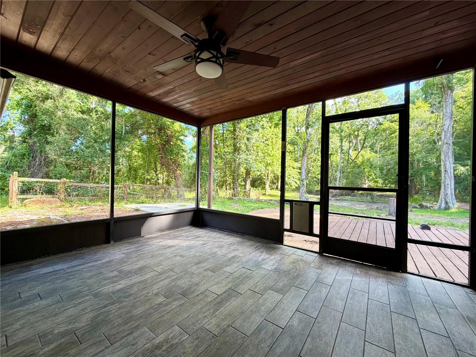 GOLDEN ACRES - Residential