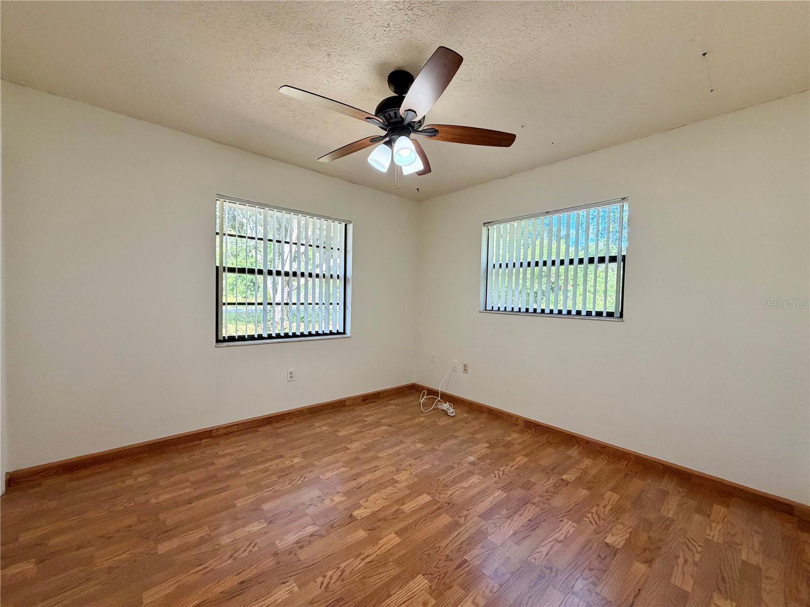 GOLDEN ACRES - Residential