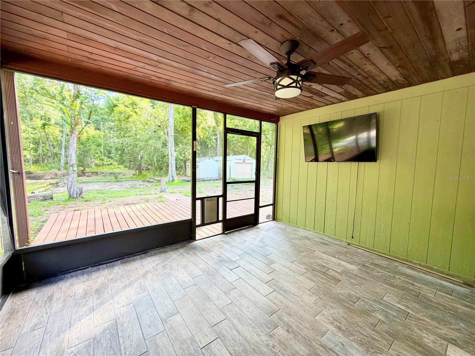 GOLDEN ACRES - Residential