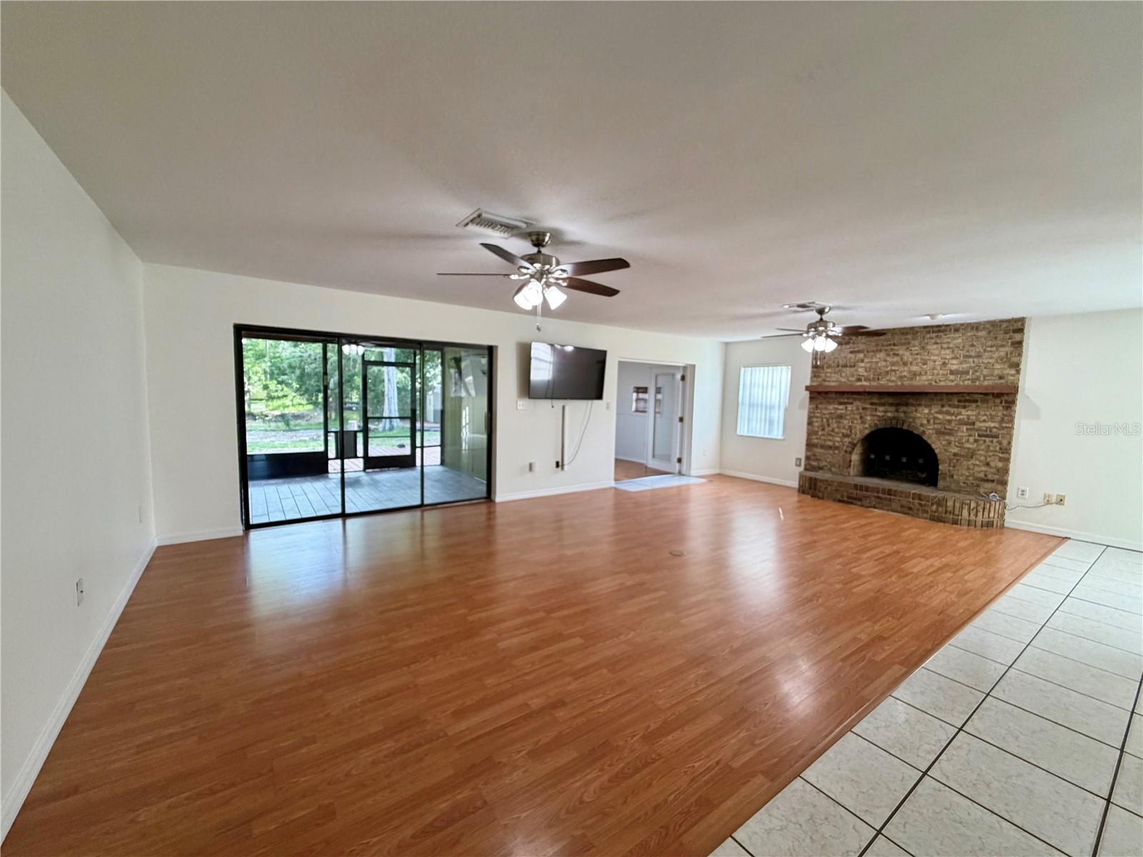 GOLDEN ACRES - Residential