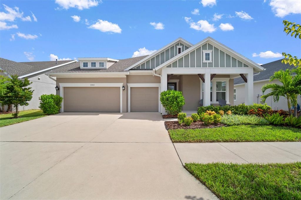 Photo of 5923 Silver Sun Drive, Apollo Beach, FL 33572 (MLS # TB8432101)