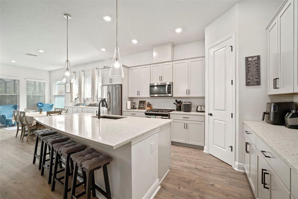 Photo of 5923 Silver Sun Drive, Apollo Beach, FL 33572 (MLS # TB8432101)