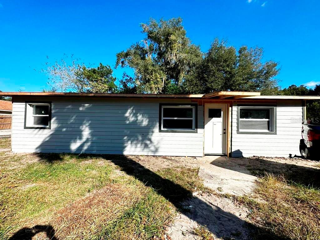 Great opportunity for investors! This home, located in the charming historic downtown area of DeLand, is ready to be remodeled and put up for sale. With a minimal investment, you can transform this property into a source of passive income or resell it for a great profit. Enjoy its proximity to restaurants, shops, and public transportation, making it an even more attractive investment. Don’t miss this opportunity before it’s gone!