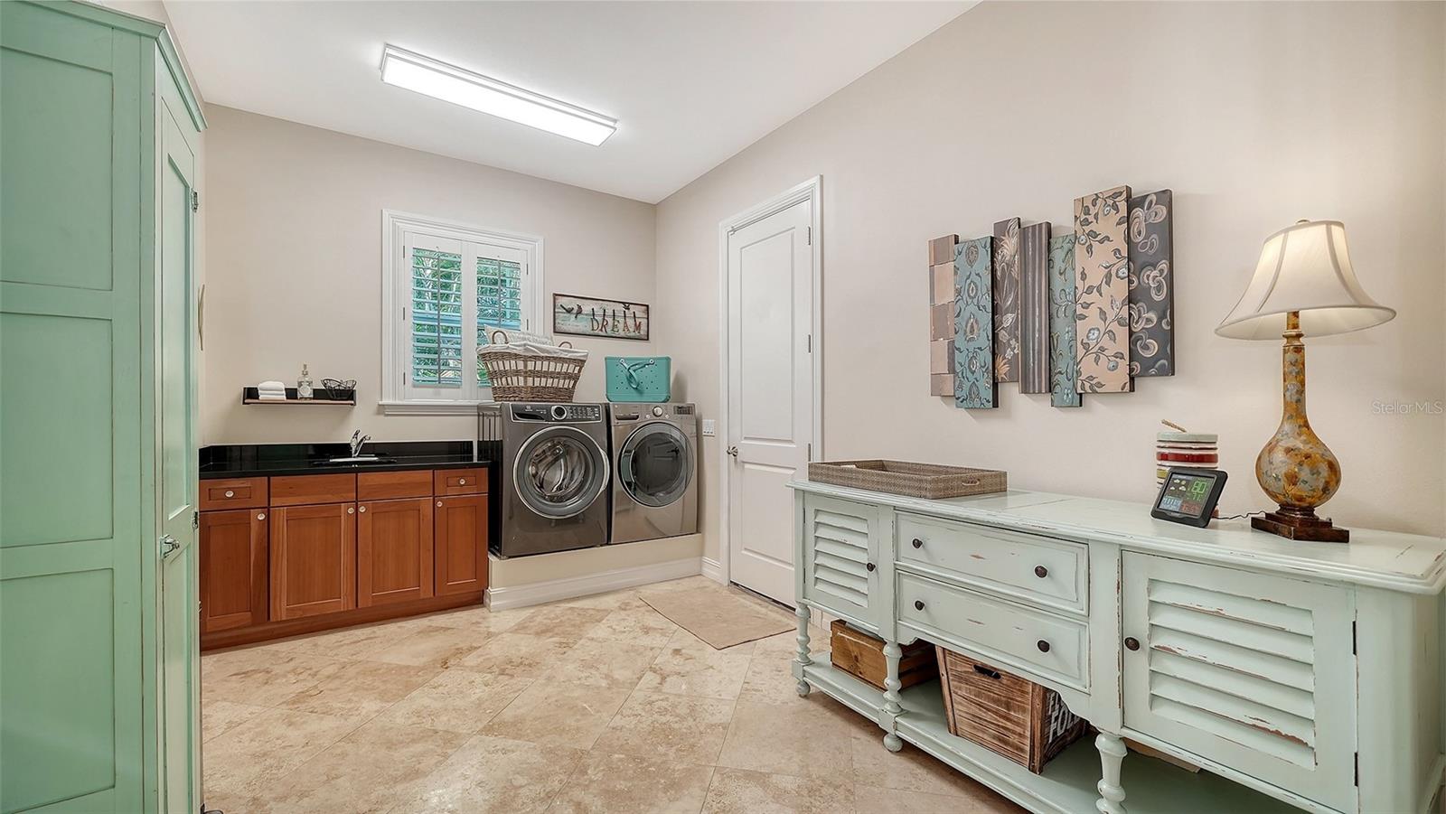 NORTH POINT HARBOUR UNIT ONE - Residential