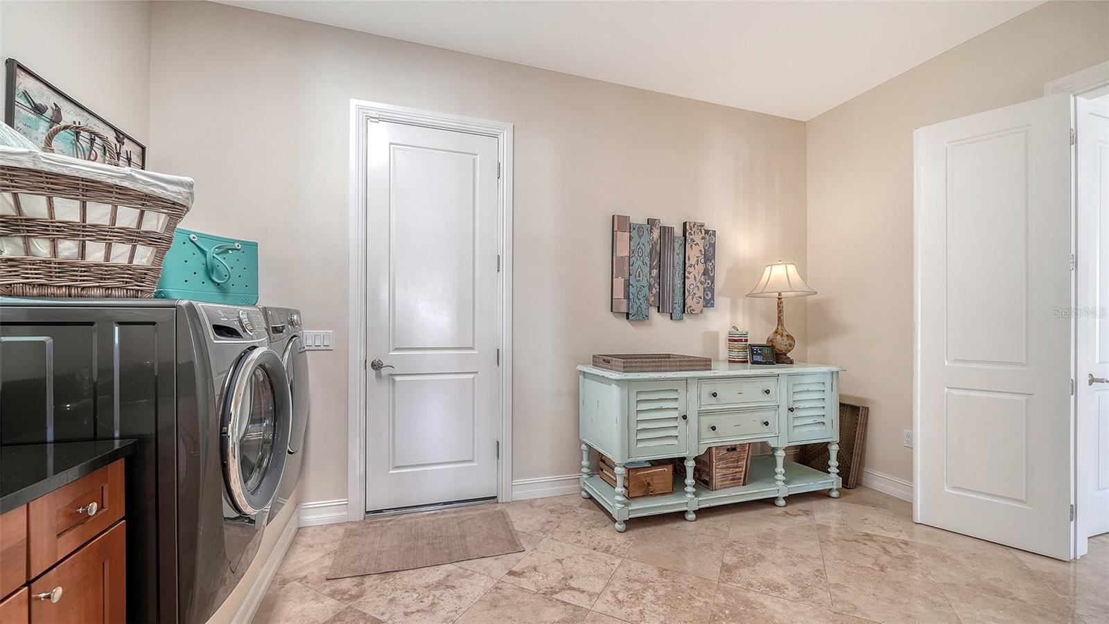 NORTH POINT HARBOUR UNIT ONE - Residential