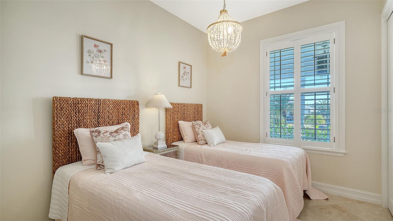 NORTH POINT HARBOUR UNIT ONE - Residential