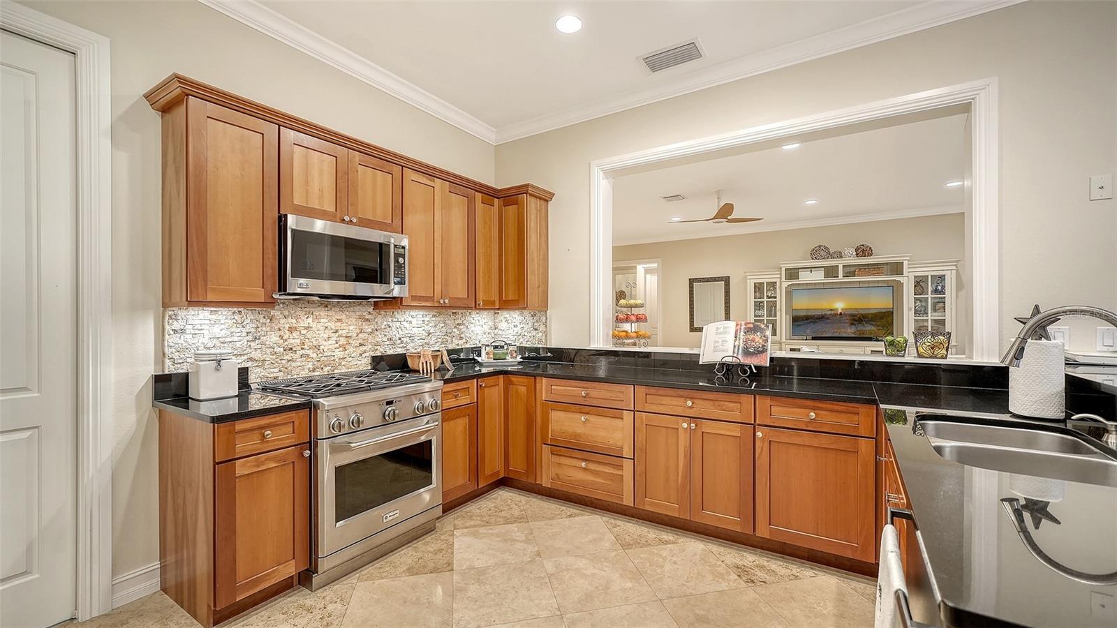 NORTH POINT HARBOUR UNIT ONE - Residential