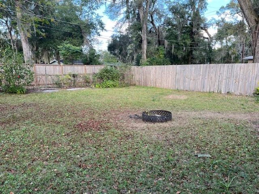 Photo of 1212 NW 21st Avenue, Gainesville, FL 32609 (MLS # GC536358)