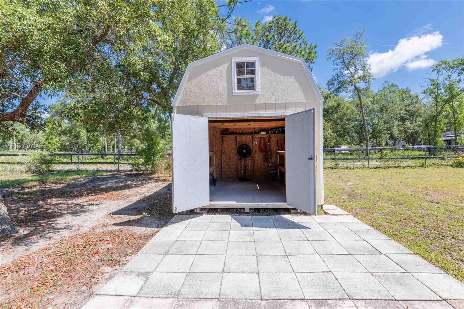 LEISURE RETREATS - Residential