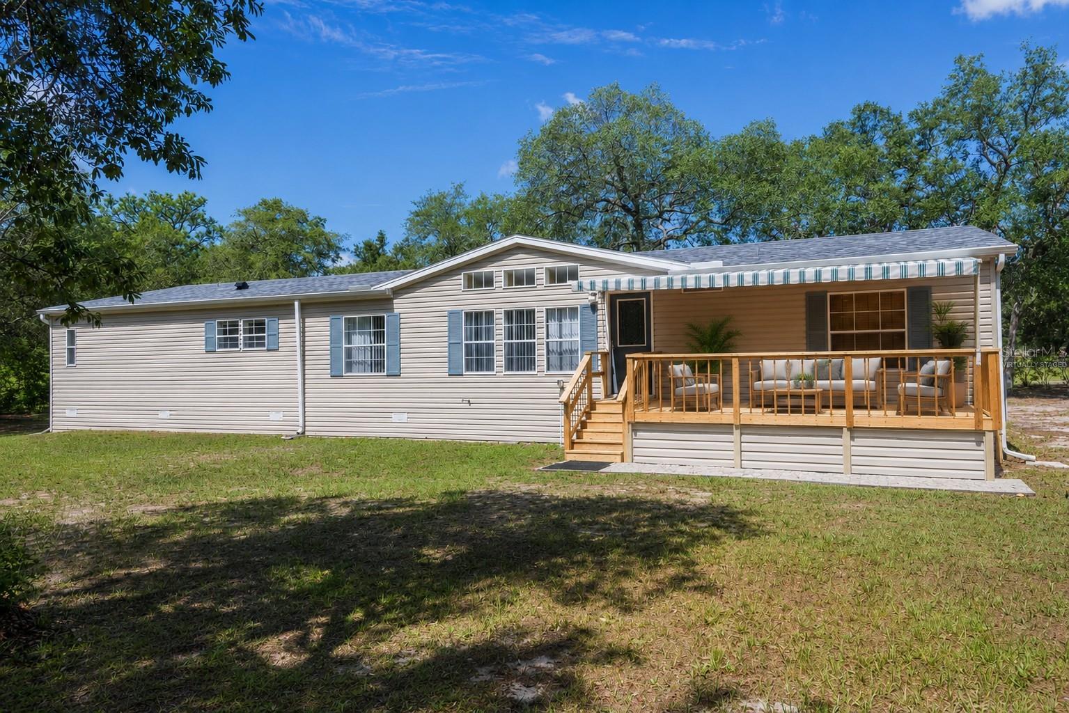 LEISURE RETREATS - Residential