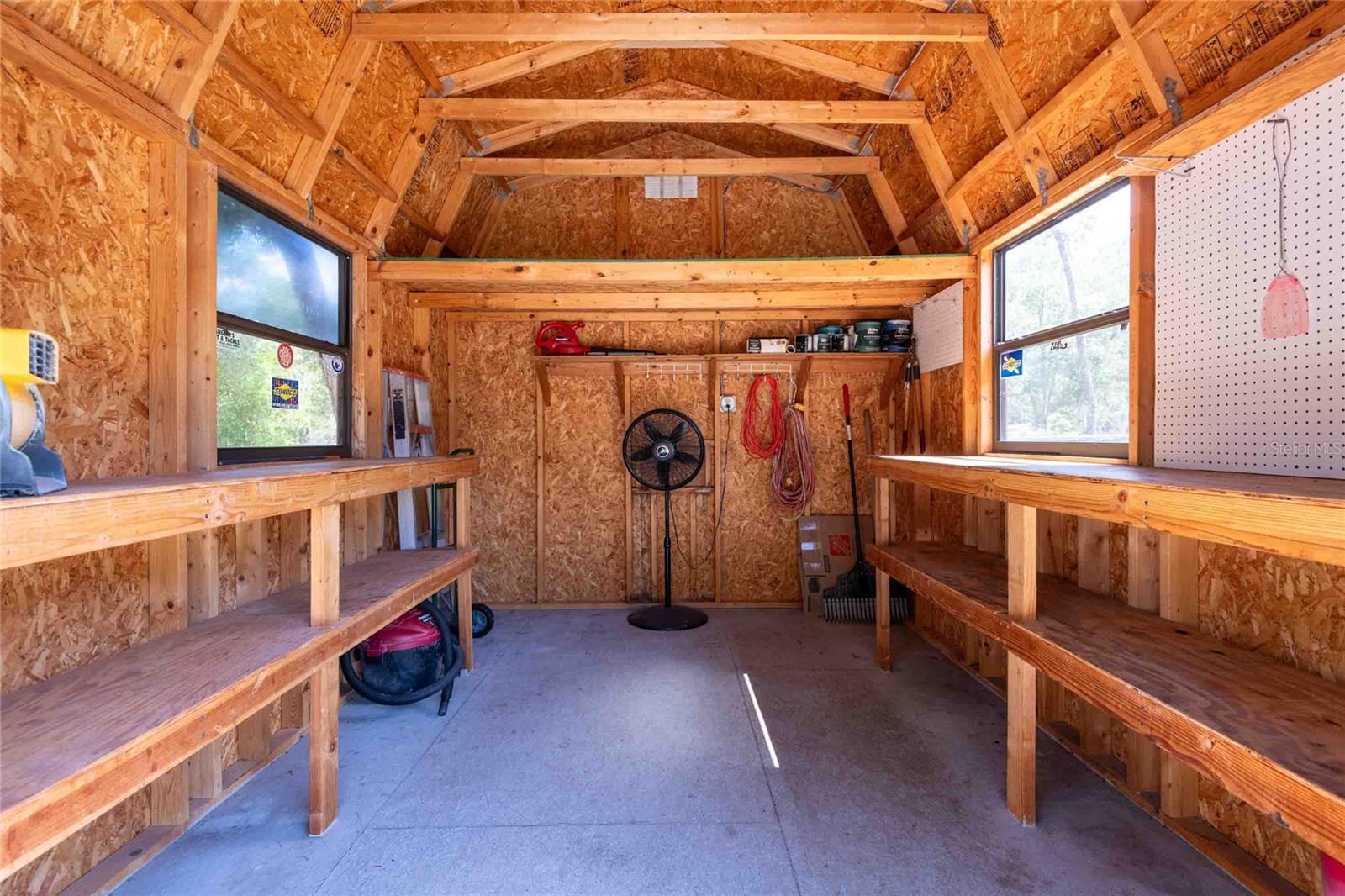 LEISURE RETREATS - Residential