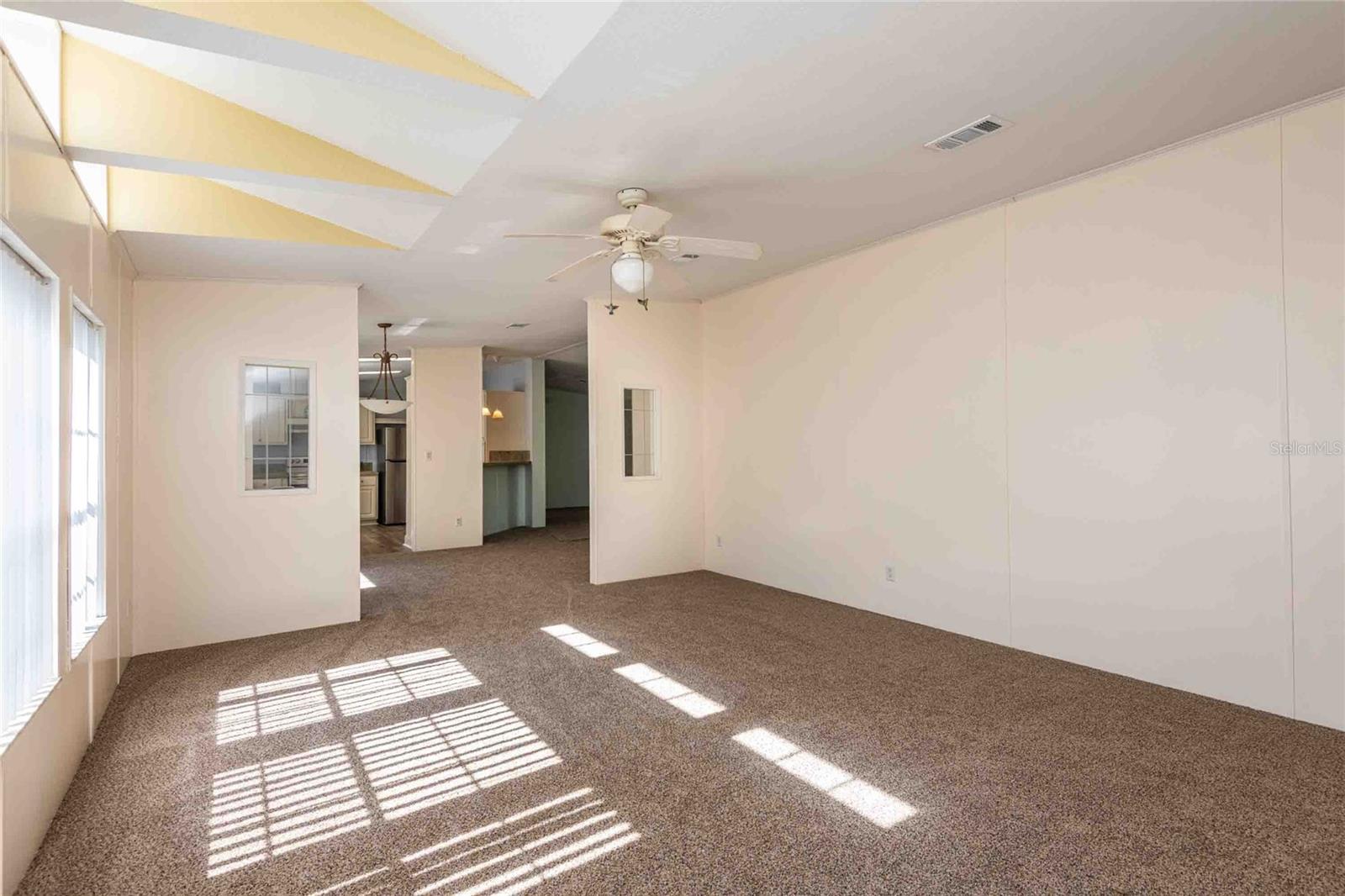 LEISURE RETREATS - Residential