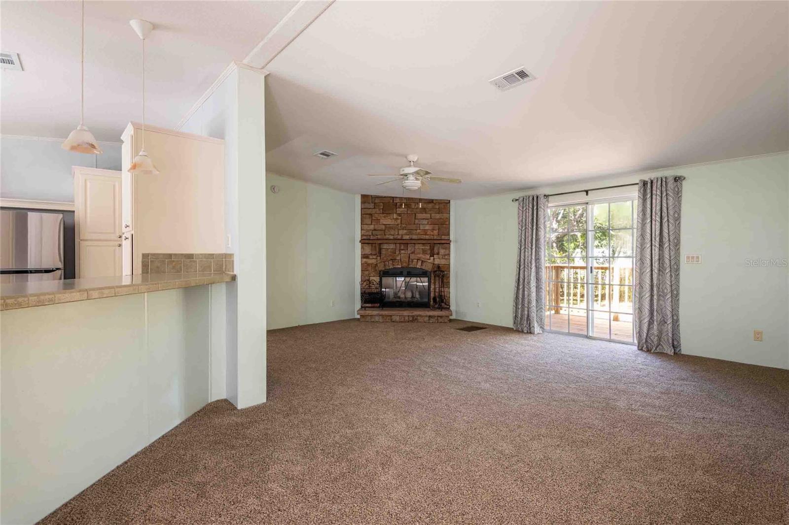 LEISURE RETREATS - Residential