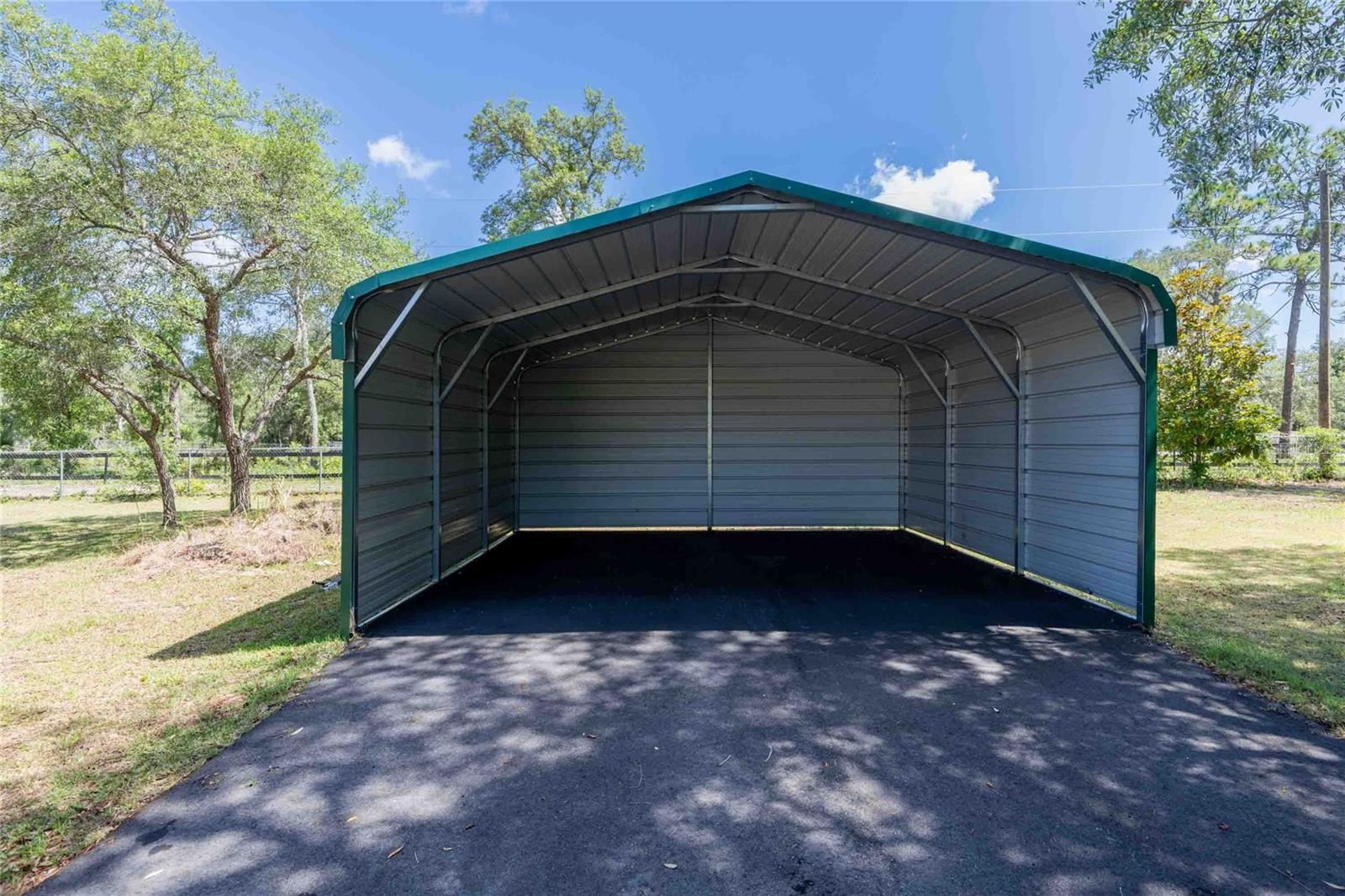 LEISURE RETREATS - Residential