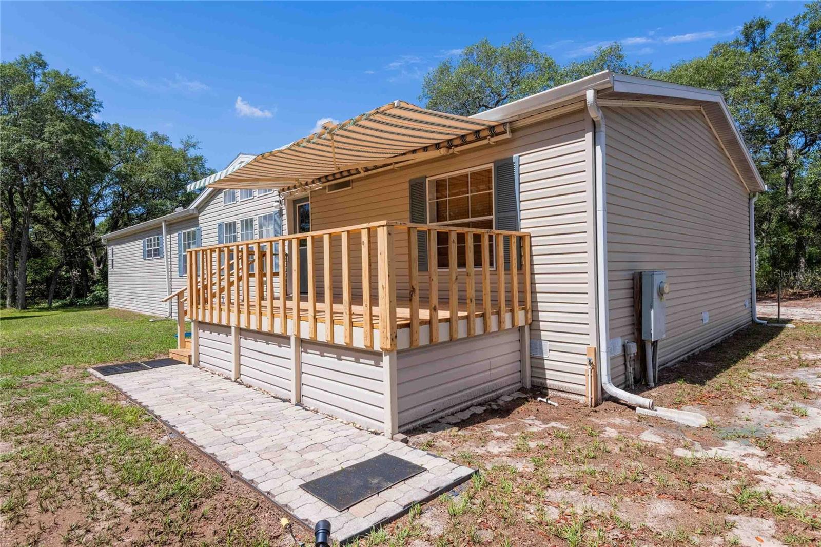 LEISURE RETREATS - Residential