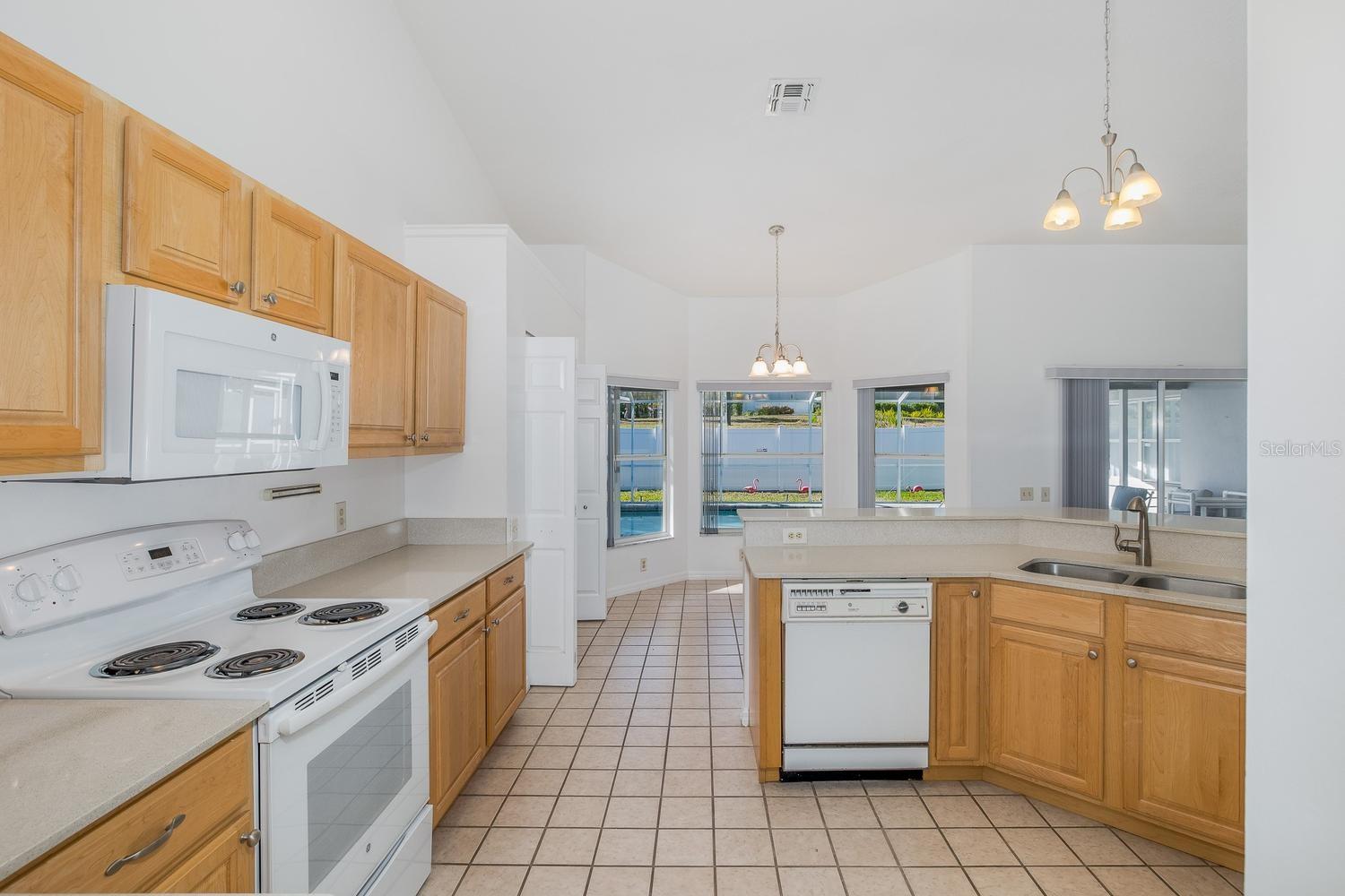 THE ESTATES - Residential