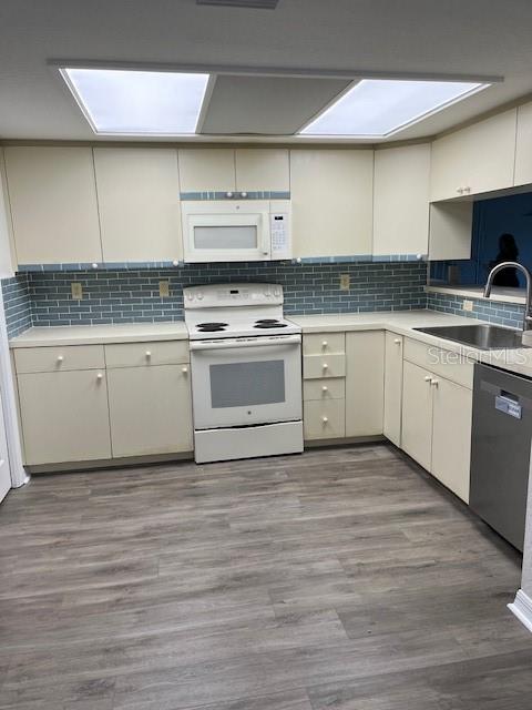 TARA CAY SOUND NORTH - Residential Lease