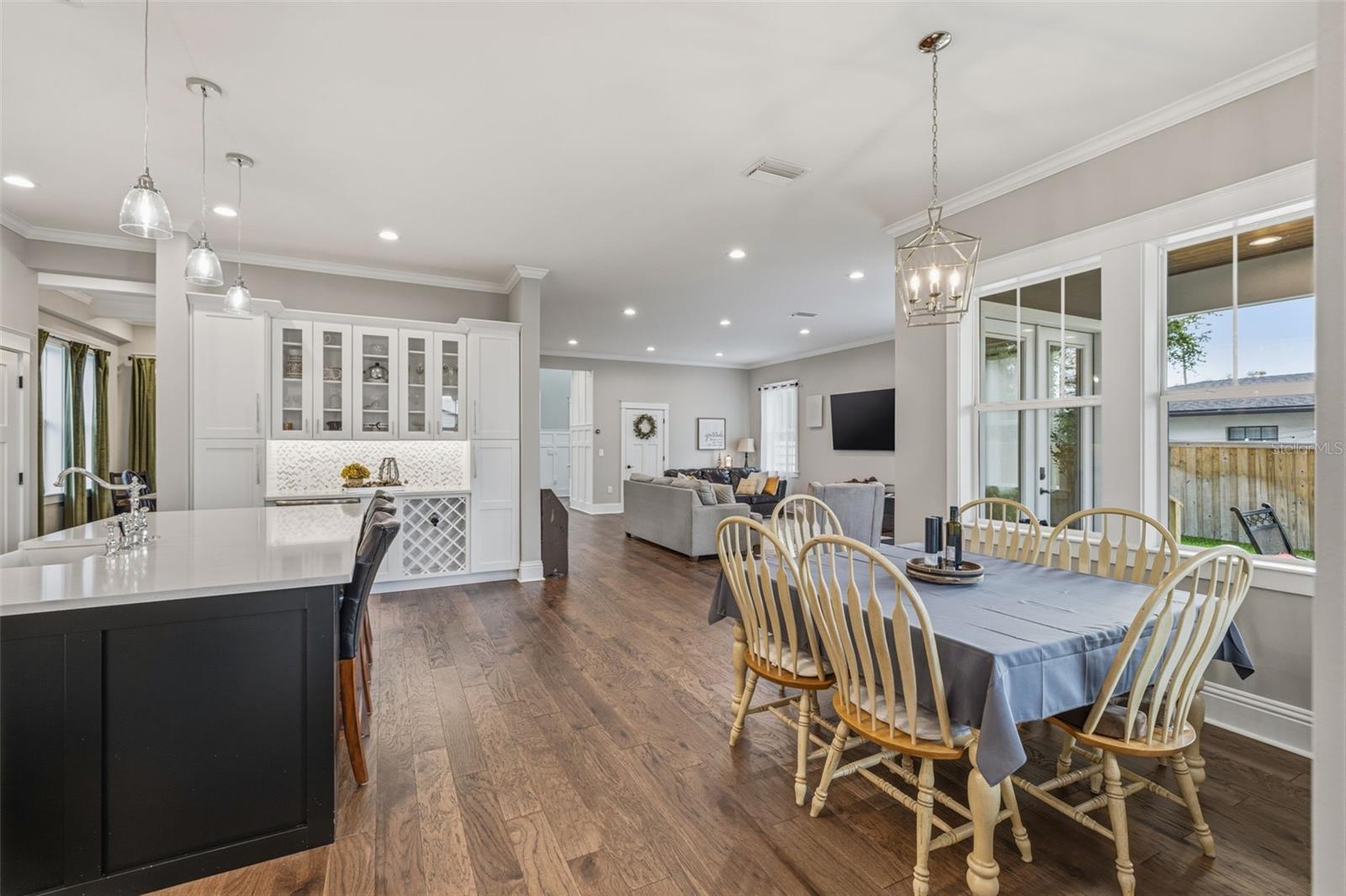 LESLEYS SUB - Residential