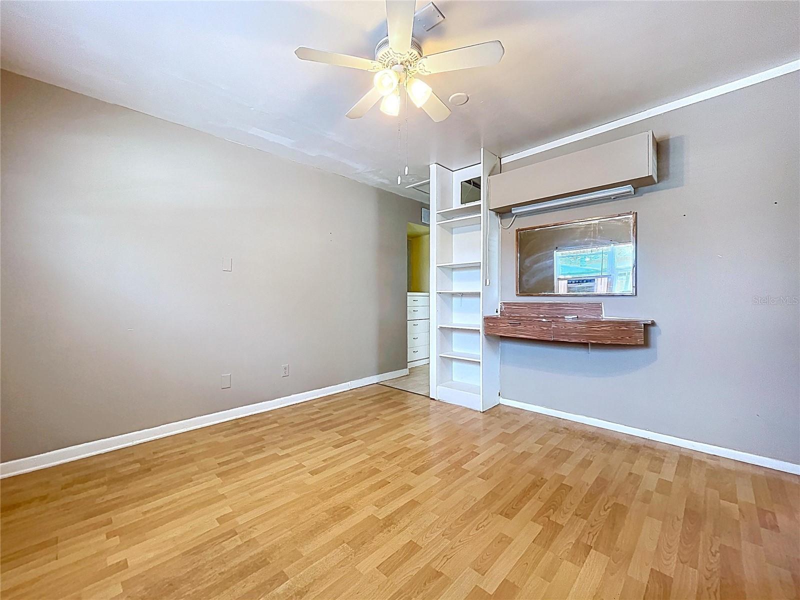 TOWN N COUNTRY PARK UN 14 - Residential