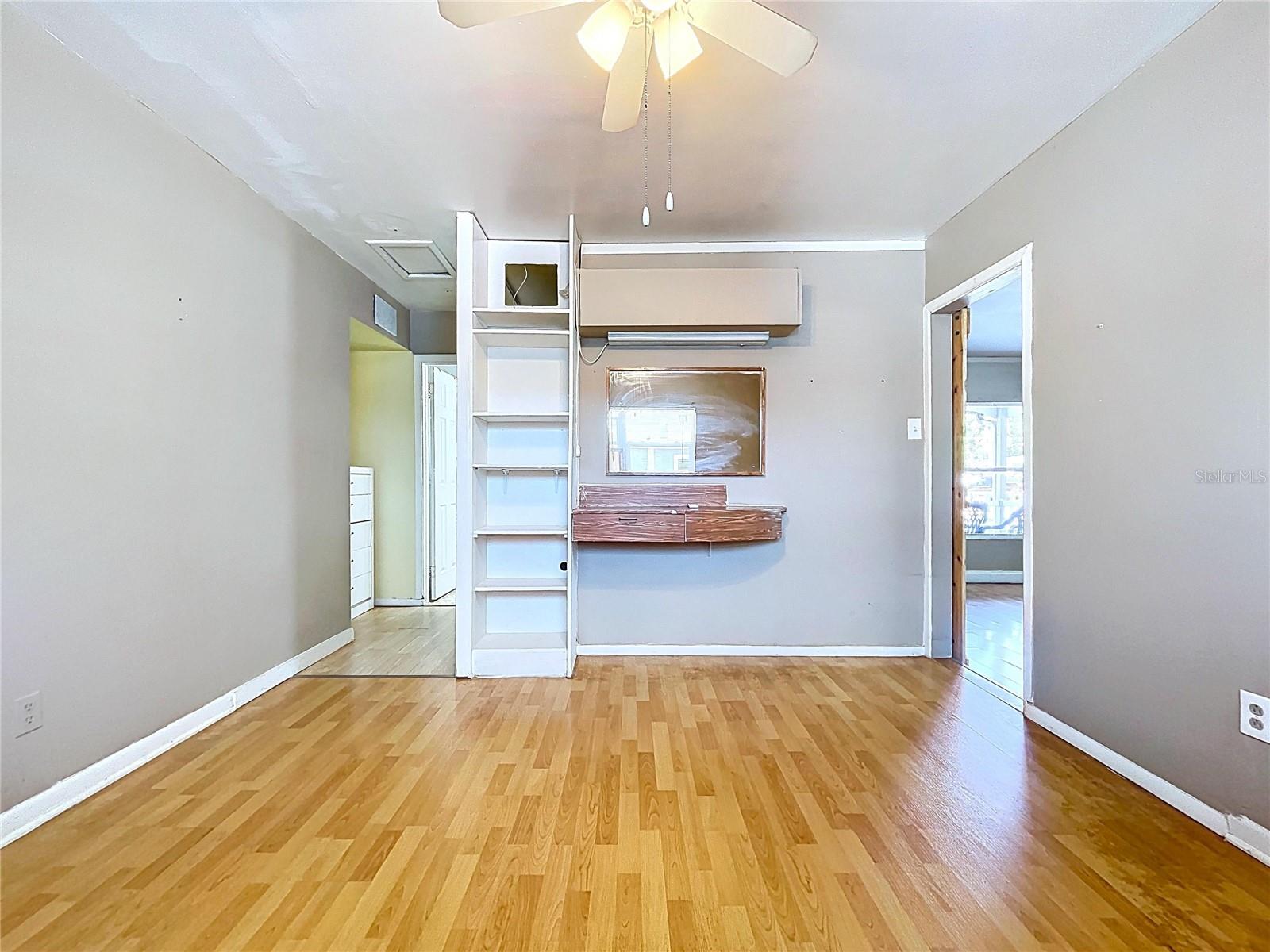 TOWN N COUNTRY PARK UN 14 - Residential