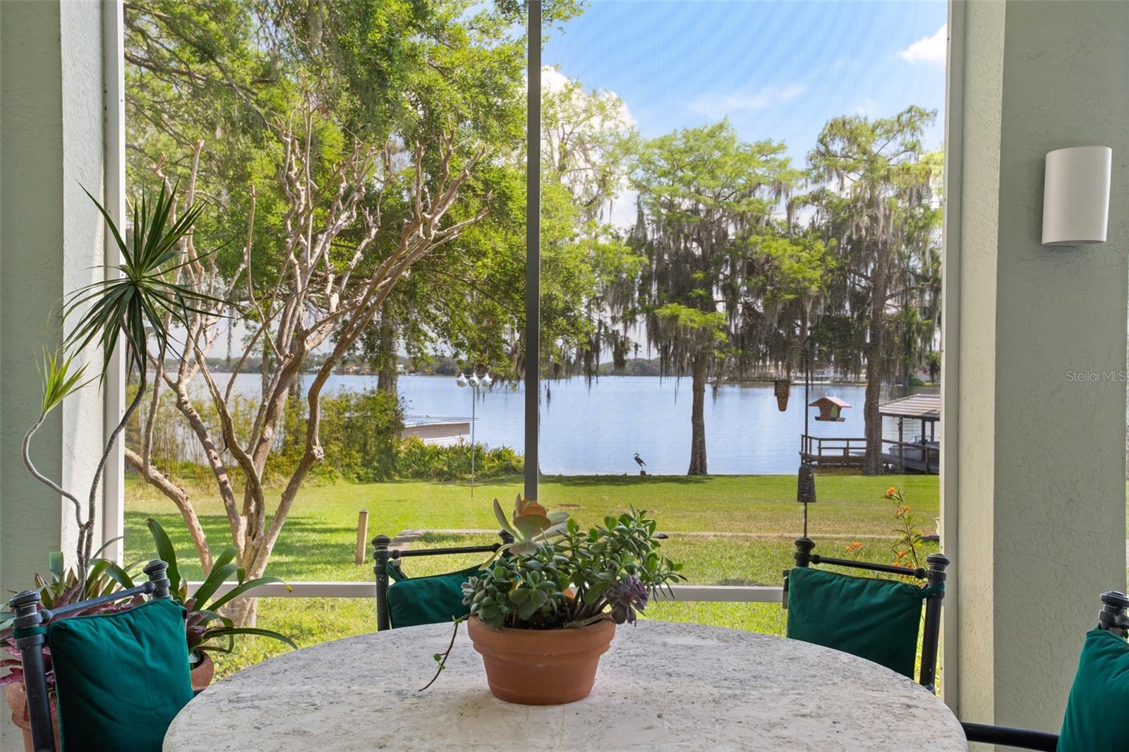 LAKE MAITLAND MANOR - Residential