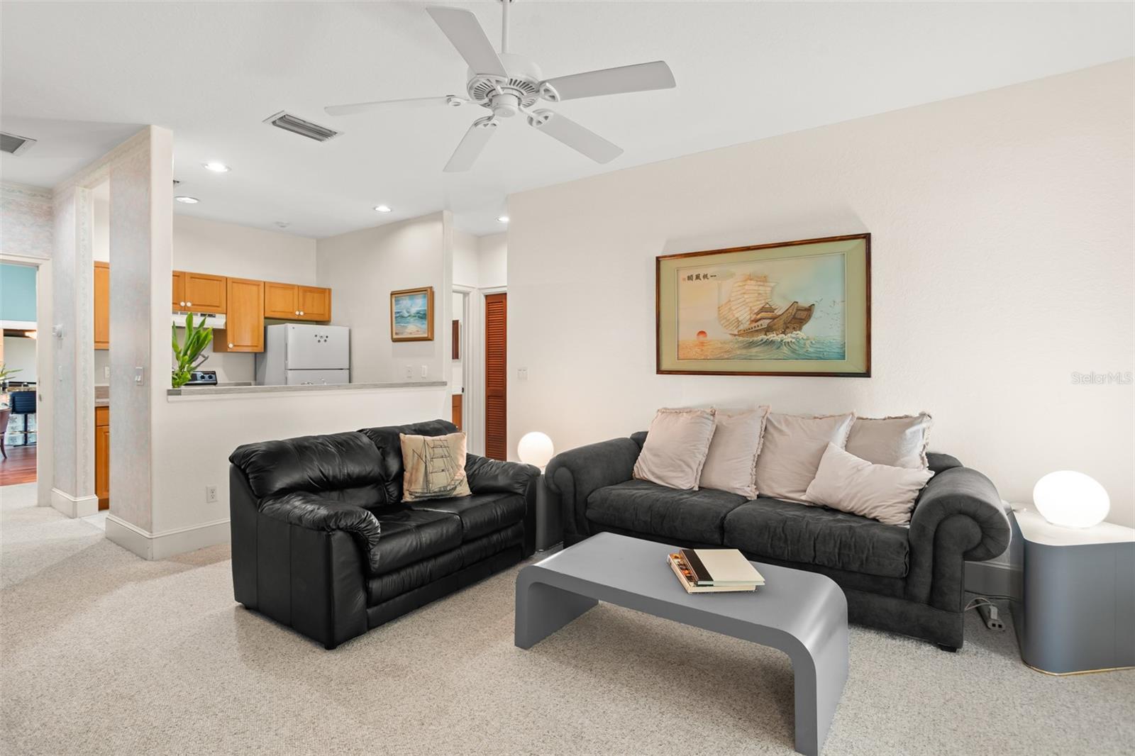 LAKE MAITLAND MANOR - Residential