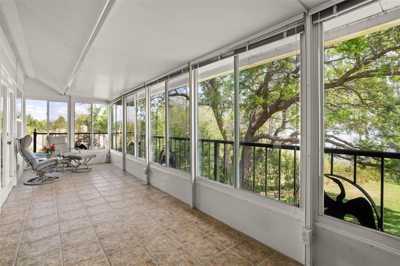 LAKE MAITLAND MANOR - Residential